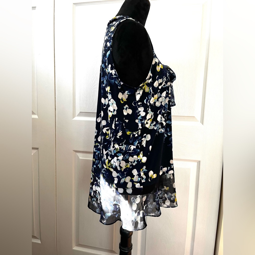 Ellen Tracy Blue Trellis Blossom Ink Tie Neck Top Sleeveless sz Large - Picture 6 of 15